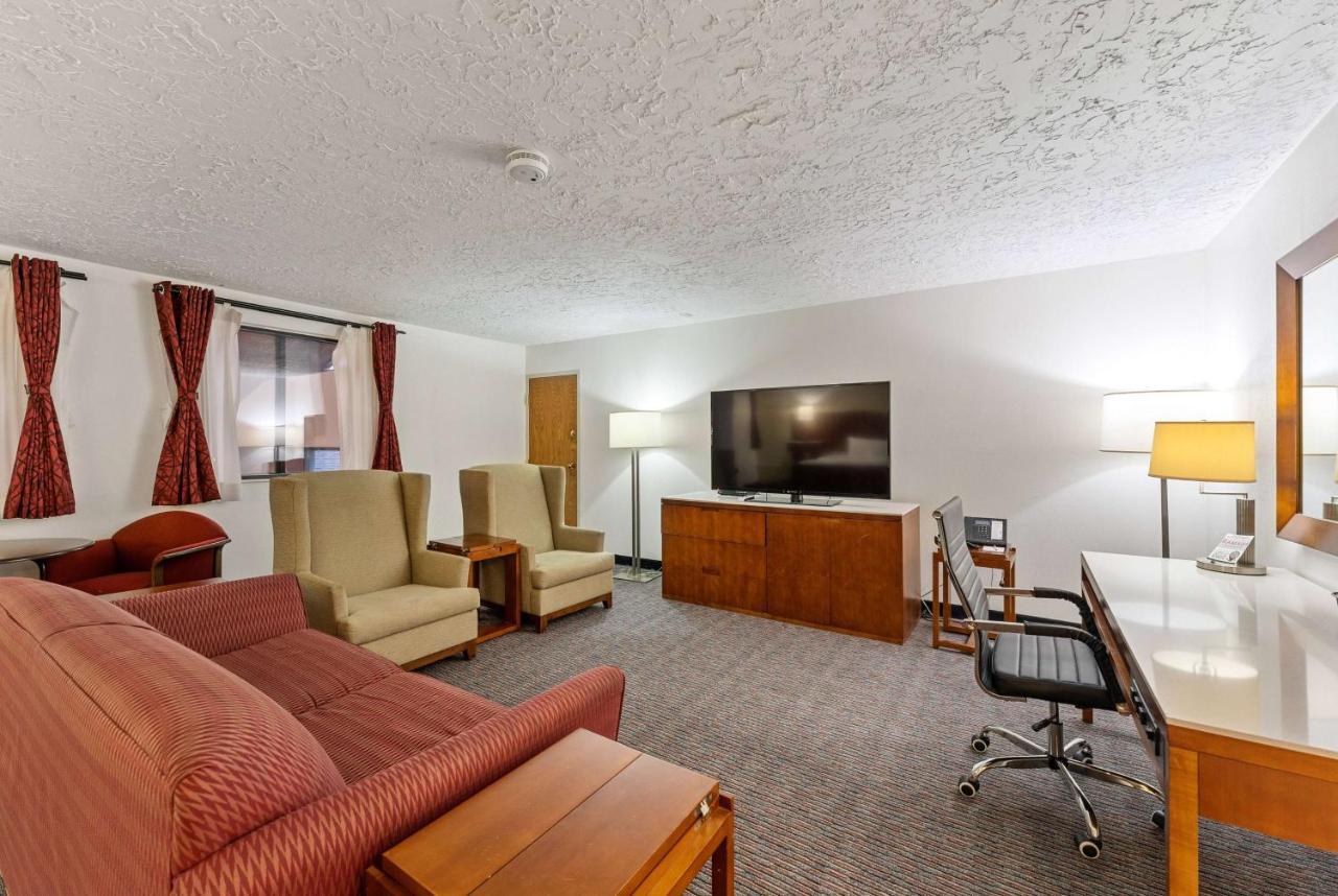 Ramada By Wyndham Cedar City Exteriör bild