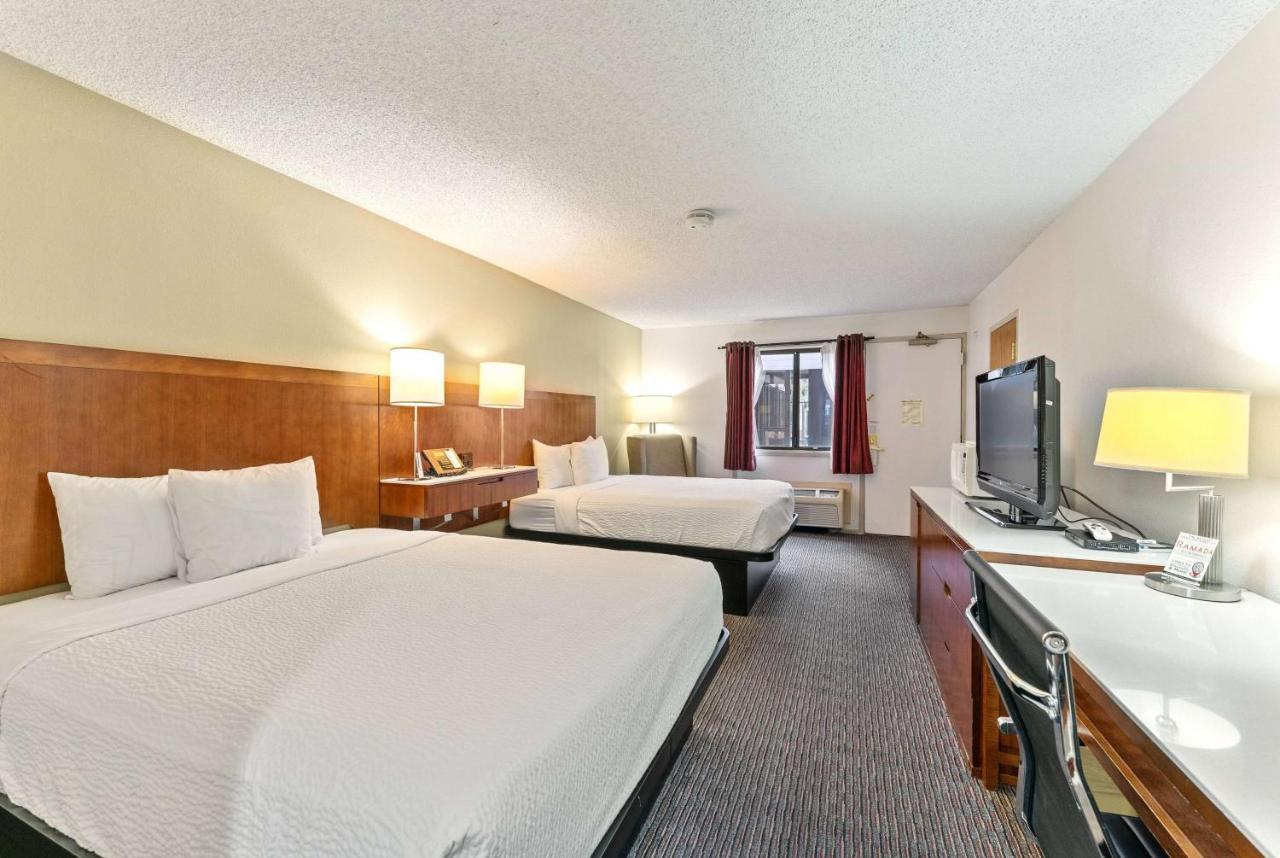 Ramada By Wyndham Cedar City Exteriör bild