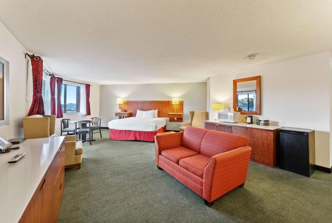 Ramada By Wyndham Cedar City Exteriör bild