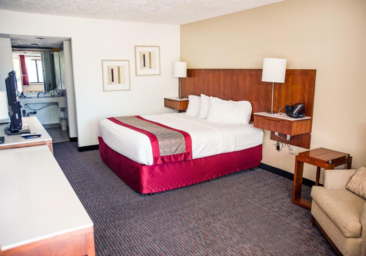 Ramada By Wyndham Cedar City Exteriör bild